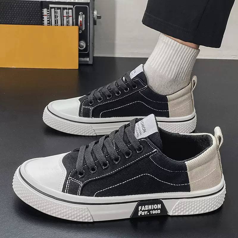 Axton | Classic Canvas Sneakers