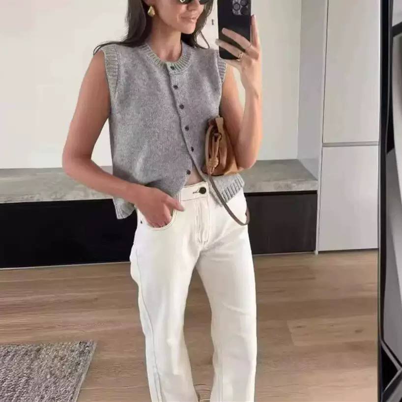 Women's Sleeveless Knit Button Front Sweater Vest