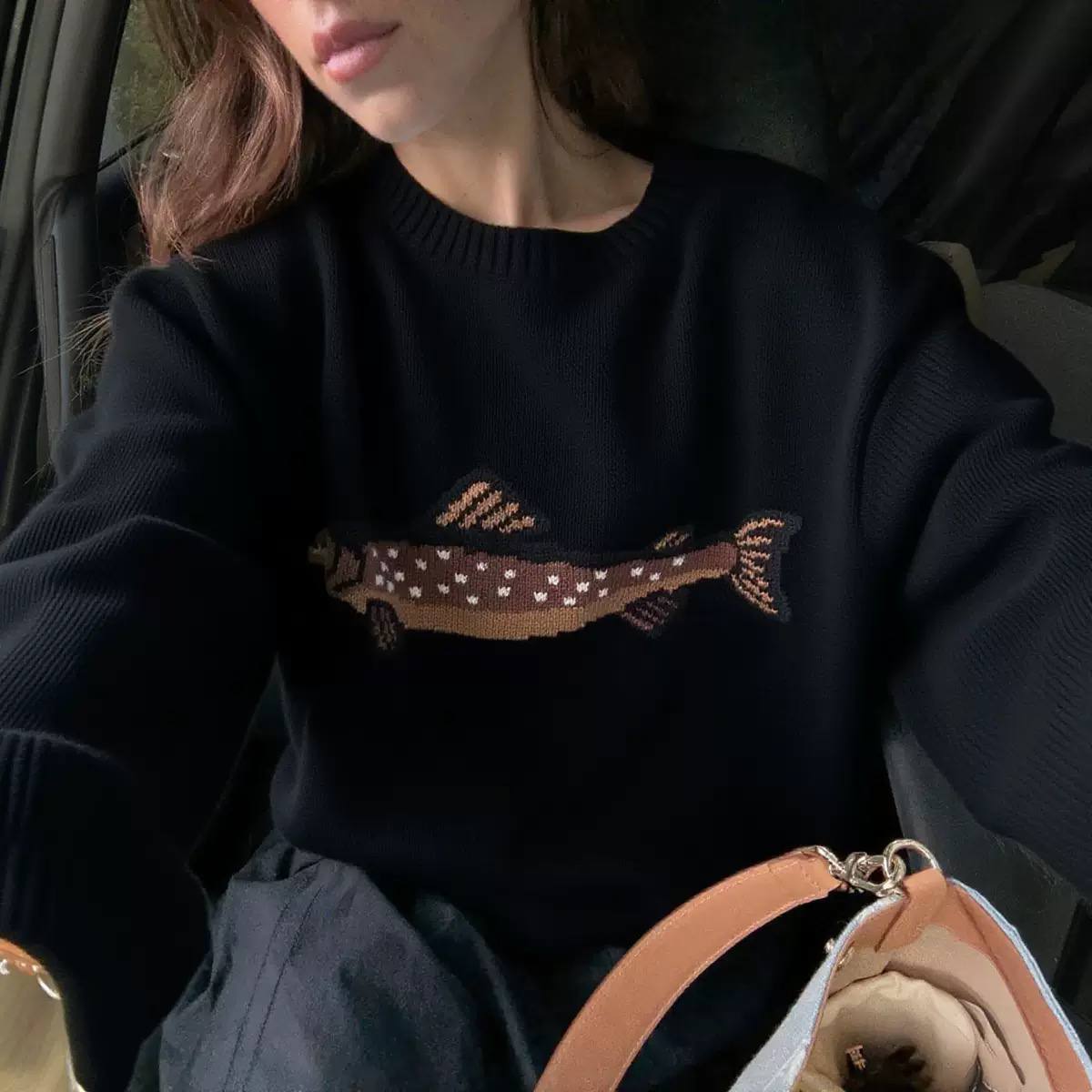 Women's Fish Graphic Crew Neck Knit Sweater