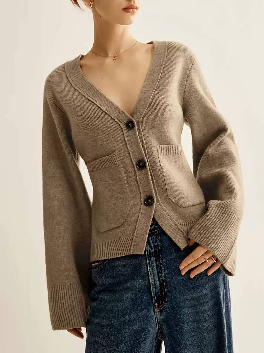 Women’s Relaxed V-Neck Button Front Knit Cardigan with Patch Pockets
