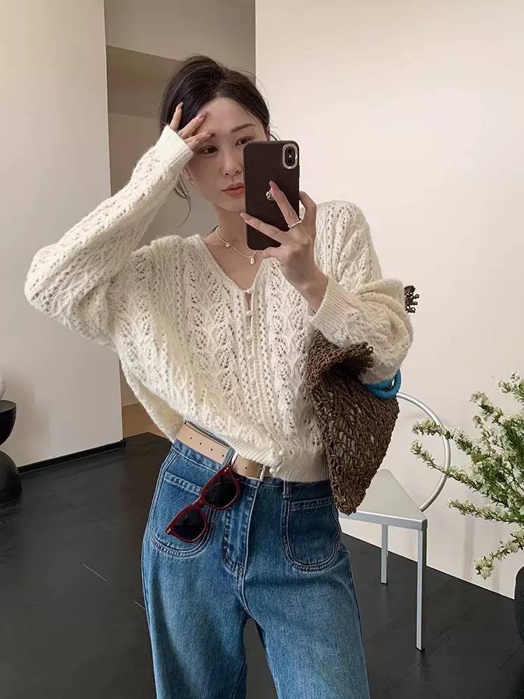 Women’s Openwork V-Neck Button-Front Knit Cardigan with Balloon Sleeves