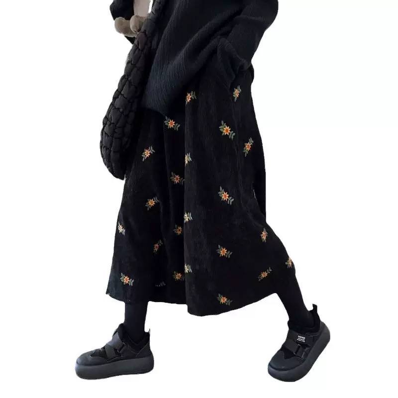 Women's Floral-Embroidered A-Line Midi Skirt