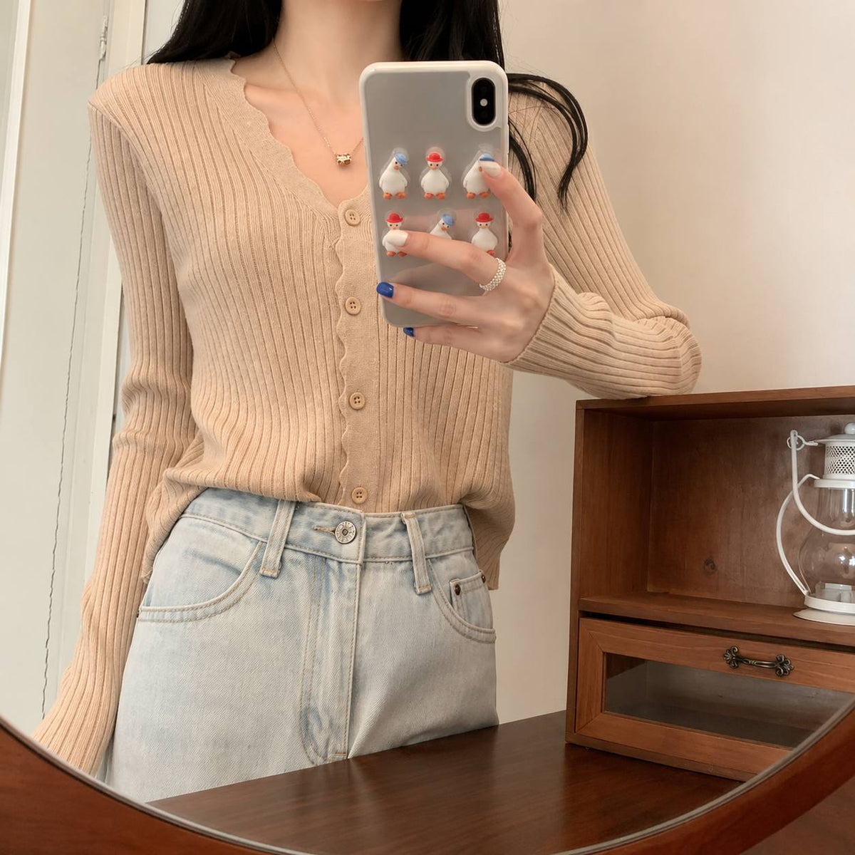 Women's Ribbed Scallop-Edge Button-Front Cardigan – Beige