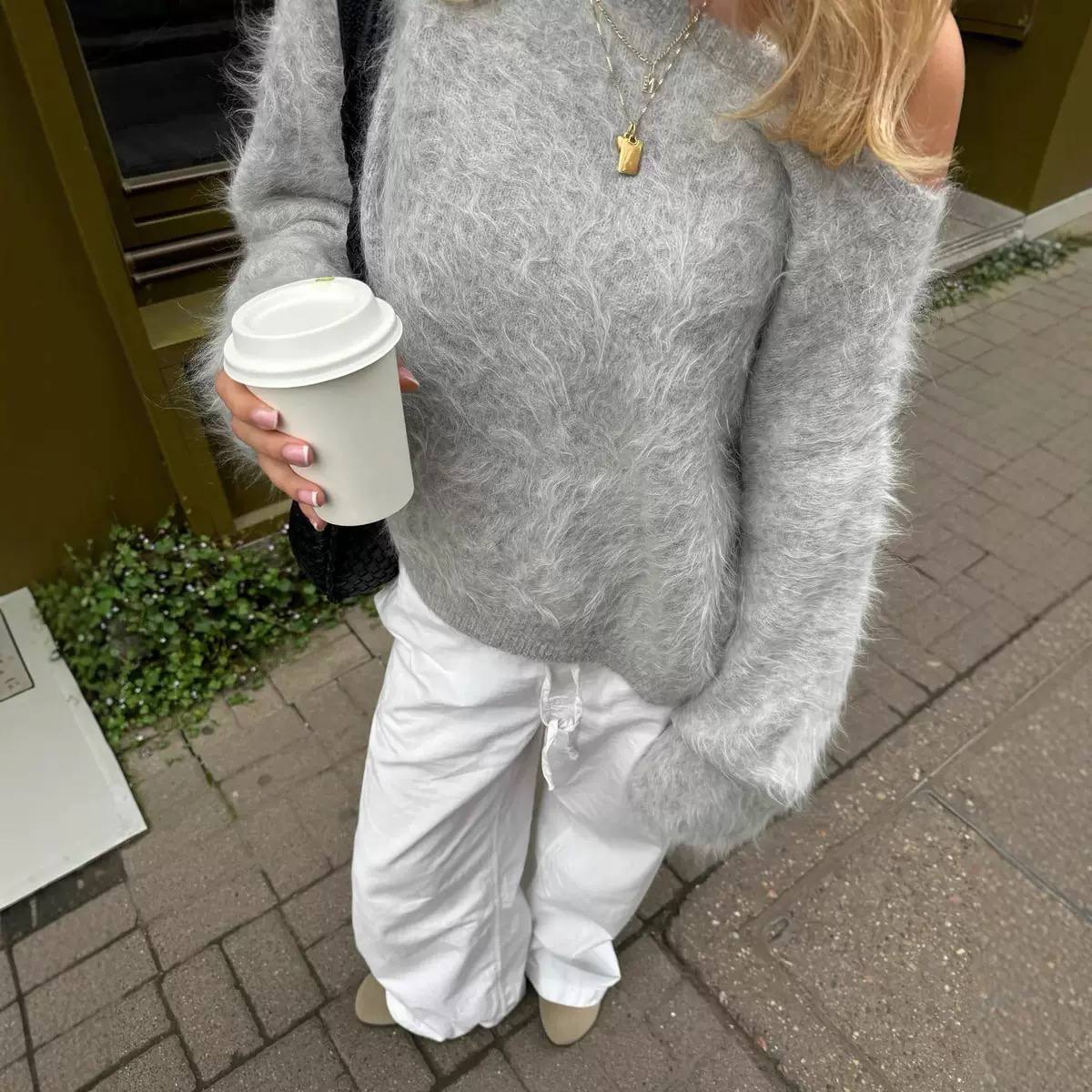 Women's Soft-Textured Relaxed-Neck Jumper – additional product image