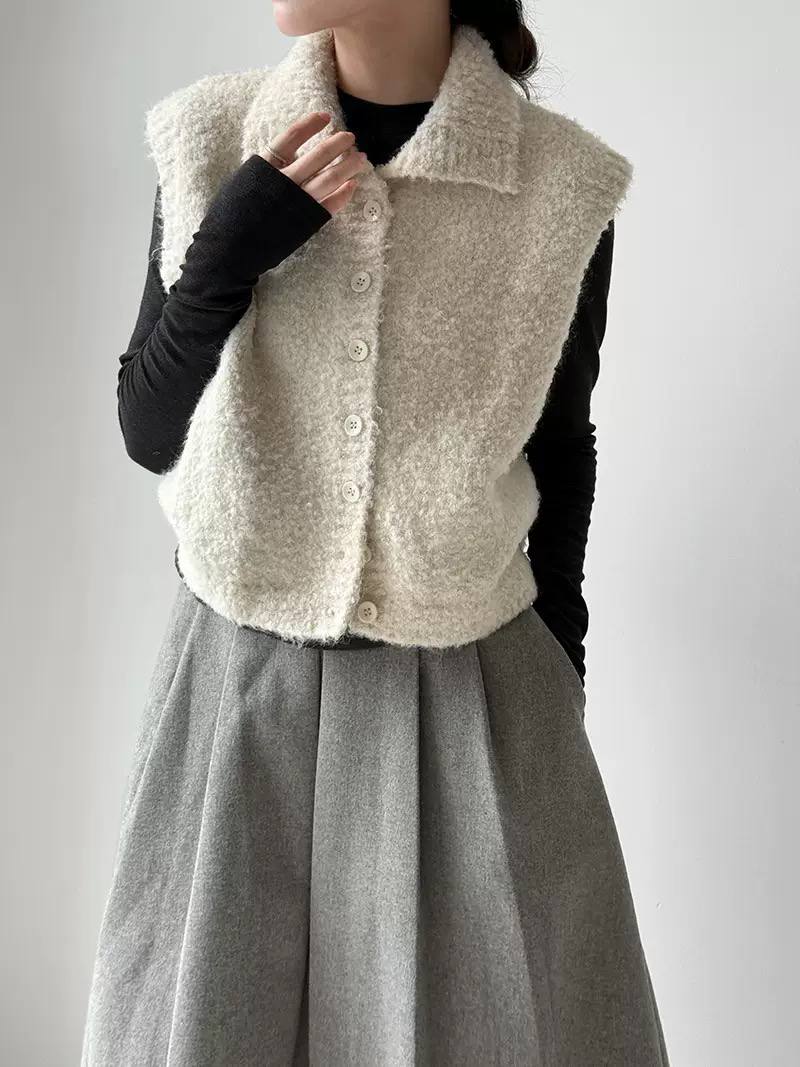 Women's Soft Textured Button-Front Sleeveless Cardigan - Cream