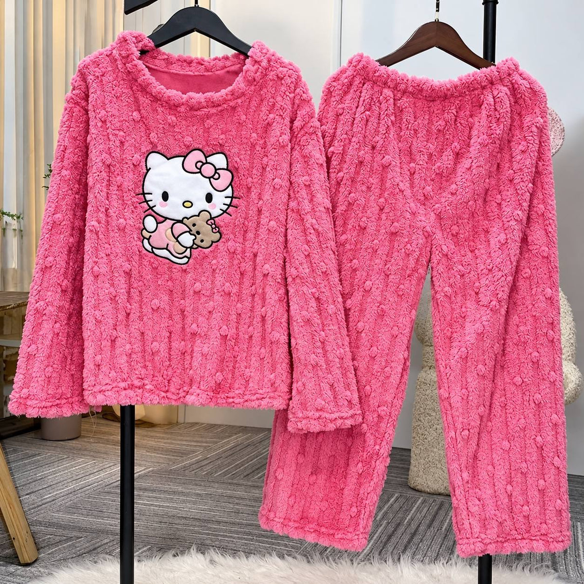 Textured Cat Motif Pyjama Set With Long Sleeves – Hot Pink