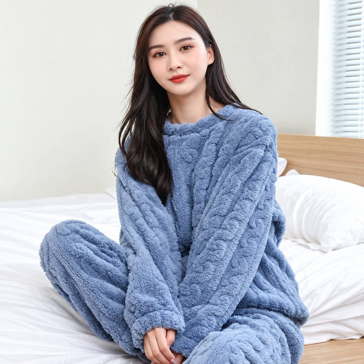 Textured Round Neck Long Sleeve Pyjama Set – Blue