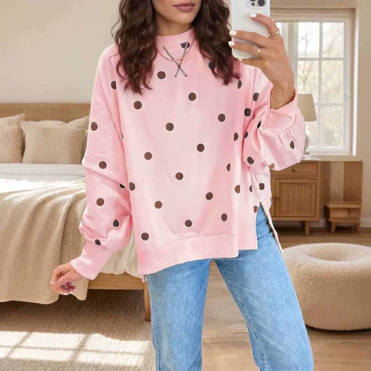 Relaxed Polka Dot Sweatshirt With Crew Neck And Side Splits – Pink Polka Dot