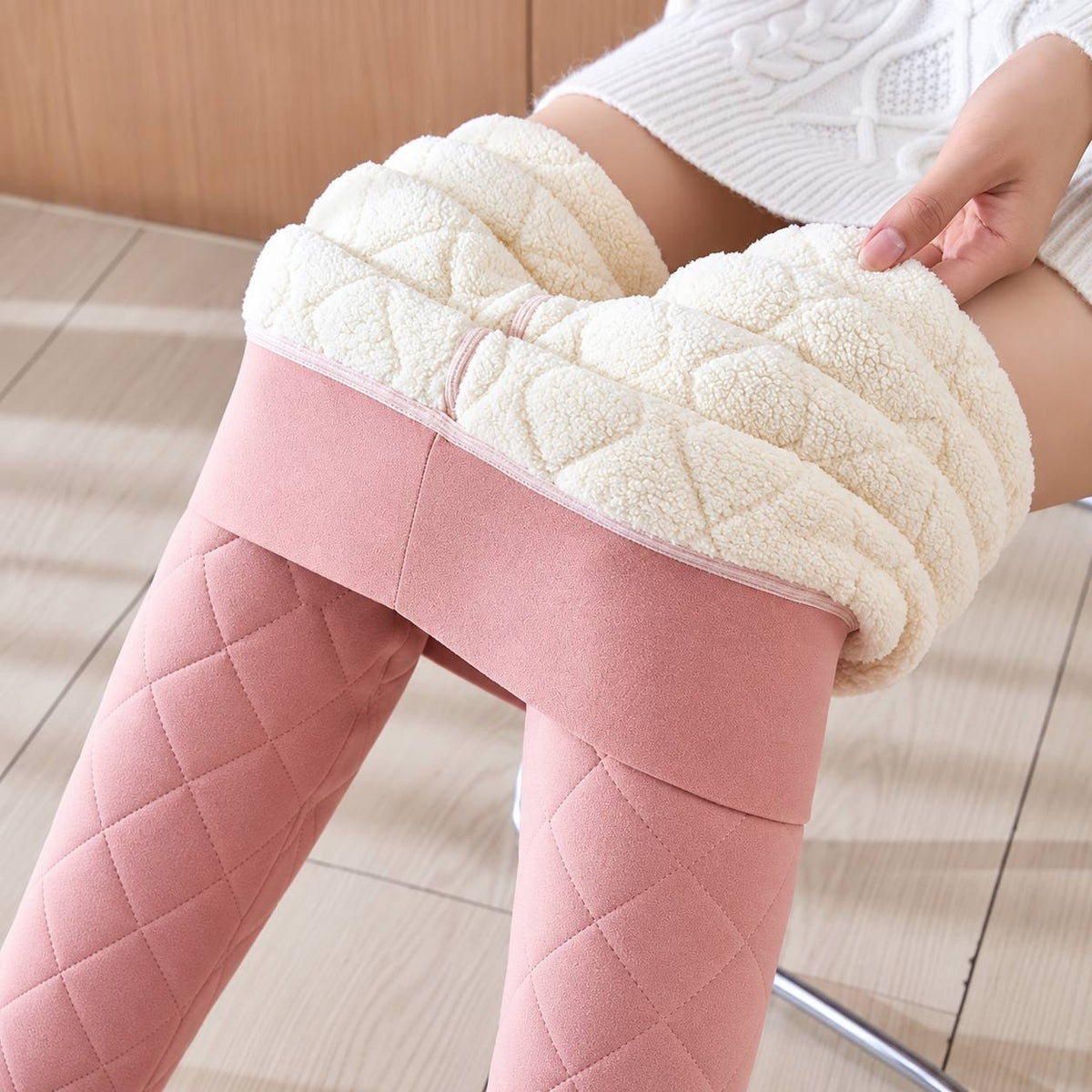Women's Diamond Quilted Leggings With Cuffed Ankles – Pink