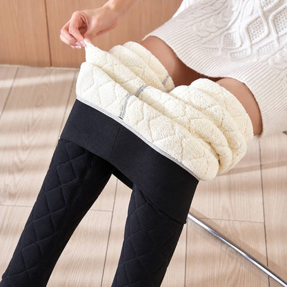 Women's Diamond Quilted Leggings With Cuffed Ankles – Black