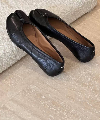 Split-Toe Ballet Flats With Delicate Knotted Front Detail – Black