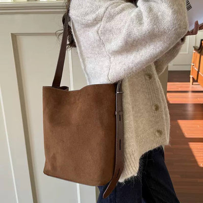 Open-Top Tote Bag With Adjustable Shoulder Strap – Brown