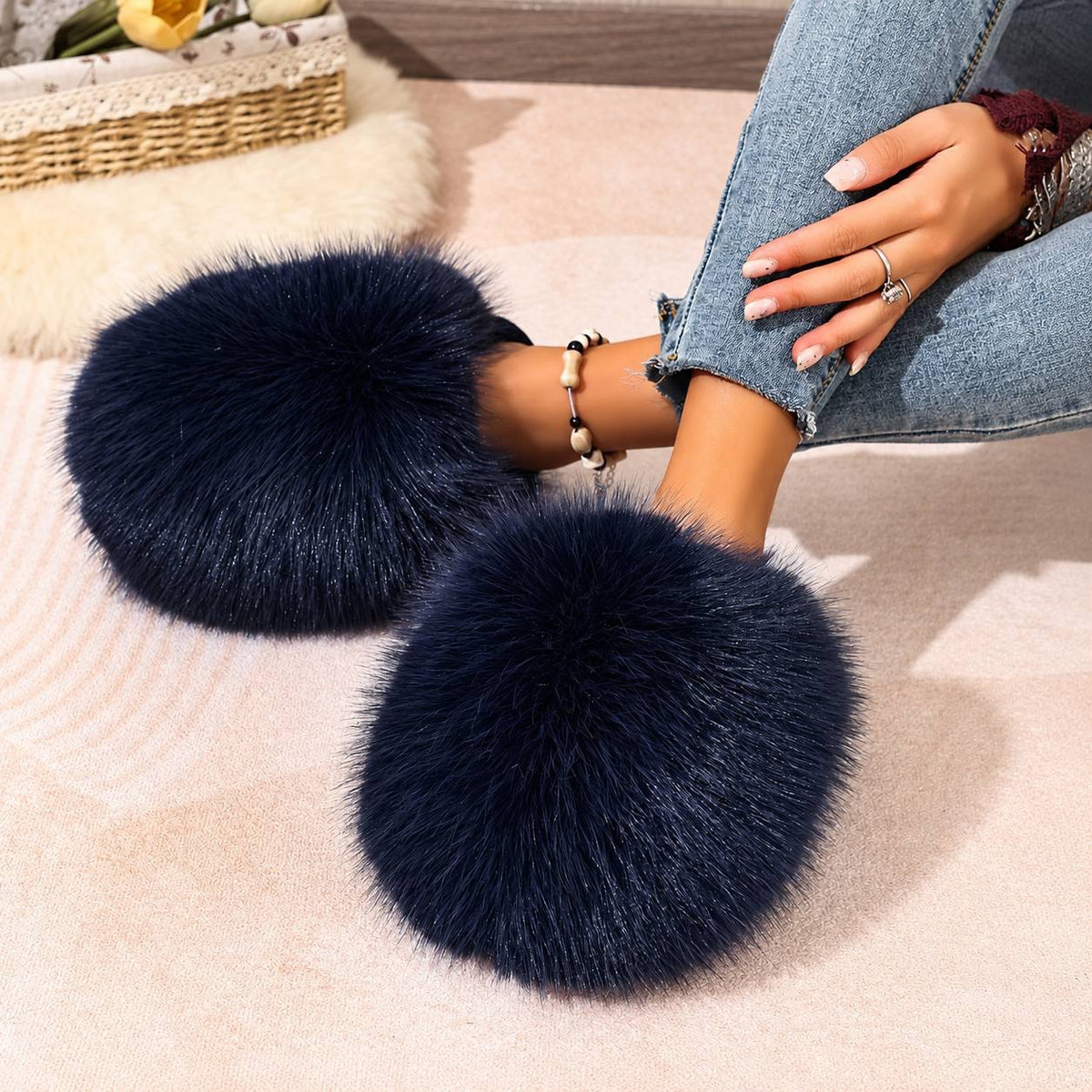 Fluffy Slip-On Slippers With An Open Back – Navy