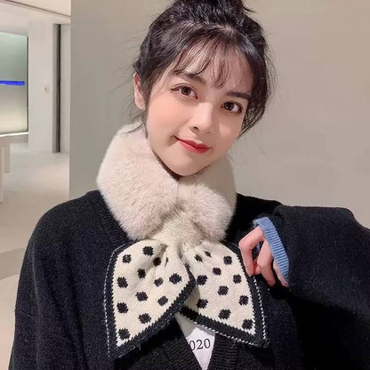 Fluffy Collar Scarf With Patterned Bow-Style Pointed Ends – Cream Polka Dot