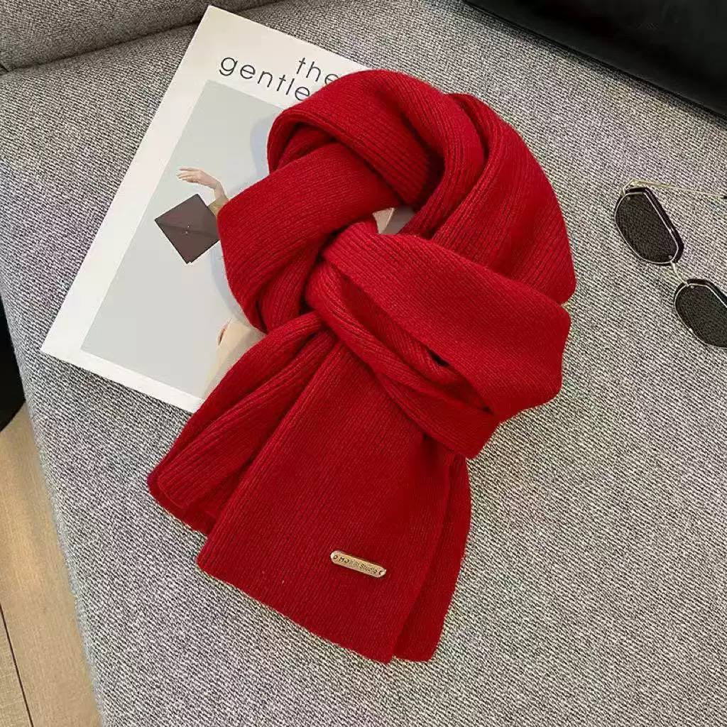 Ribbed Scarf With Subtle Metal Badge Detail – Red